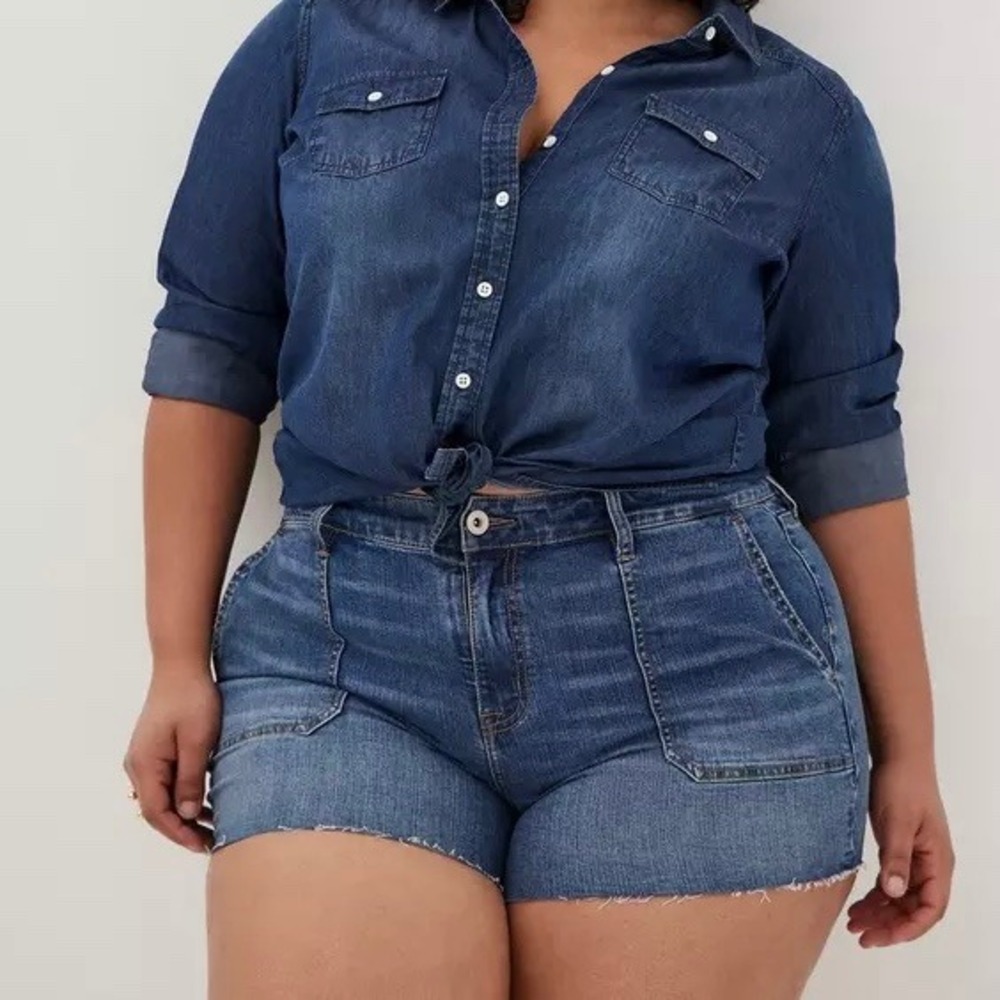 Torrid 3.5" Vintage Stretch High-Rise Short Size 16 Medium Wash Denim Cutoffs